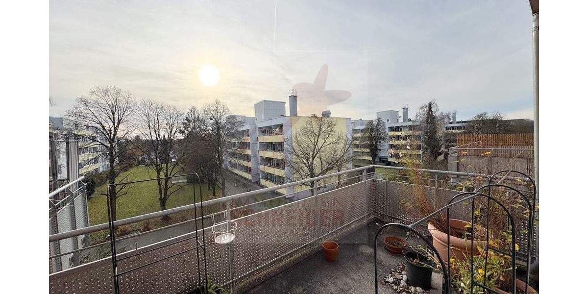 IMMOBILIEN SCHNEIDER - Berg am Laim - Helle 2 Zimmer Wohnung mit Süd-Balkon, EBK und Parkett 2 zimmer