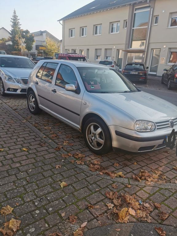 VW Golf 177.000 km 1.900 € Brühl 68782