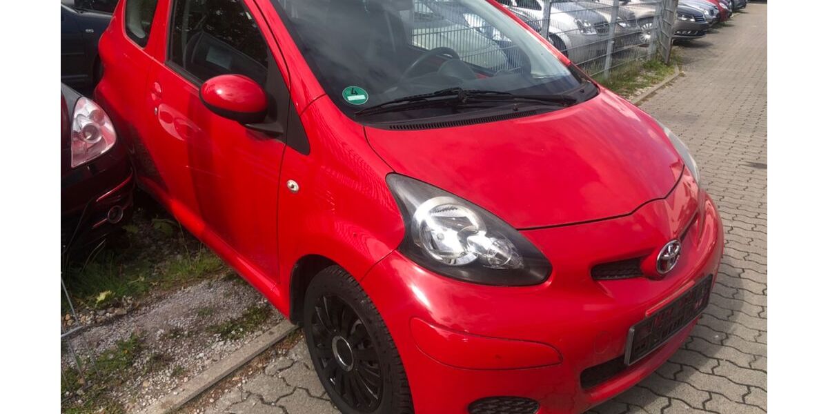 Toyota Aygo (X) 62.597 km 4.990 &euro; Hamburg 22147