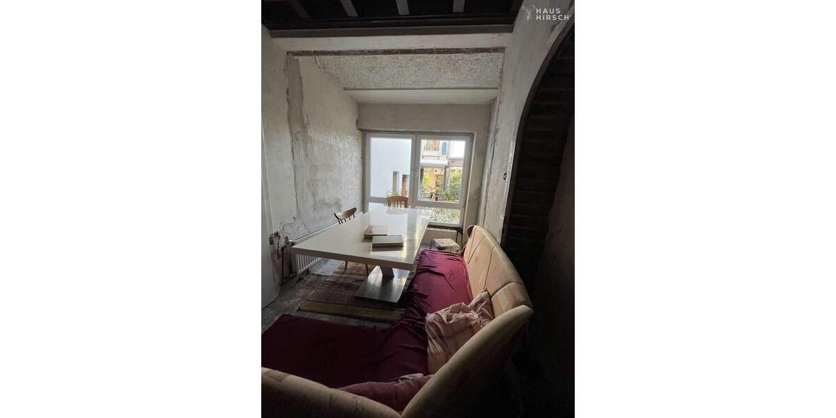 Etagenwohnung Pfungstadt - 8 Zimmer, 200 m&sup2;, 450.000&euro; | Angebot:24654458