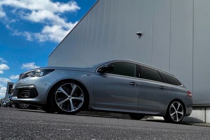 Peugeot 308 182.000 km 11.900 &euro; Morbach 54497