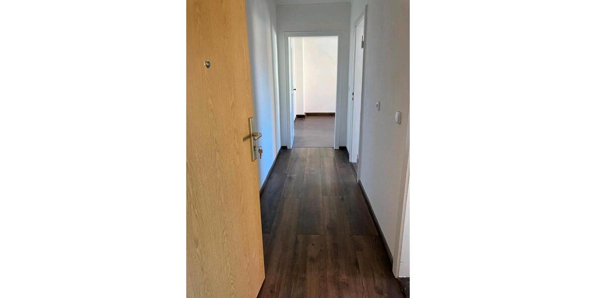 Etagenwohnung Hohenmölsen - 2 Zimmer, 50 m&sup2;, 400&euro; | Angebot:26262553