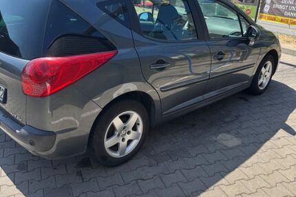 Peugeot 207 145.000 km 2.500 &euro; Frankfurt Main 60529