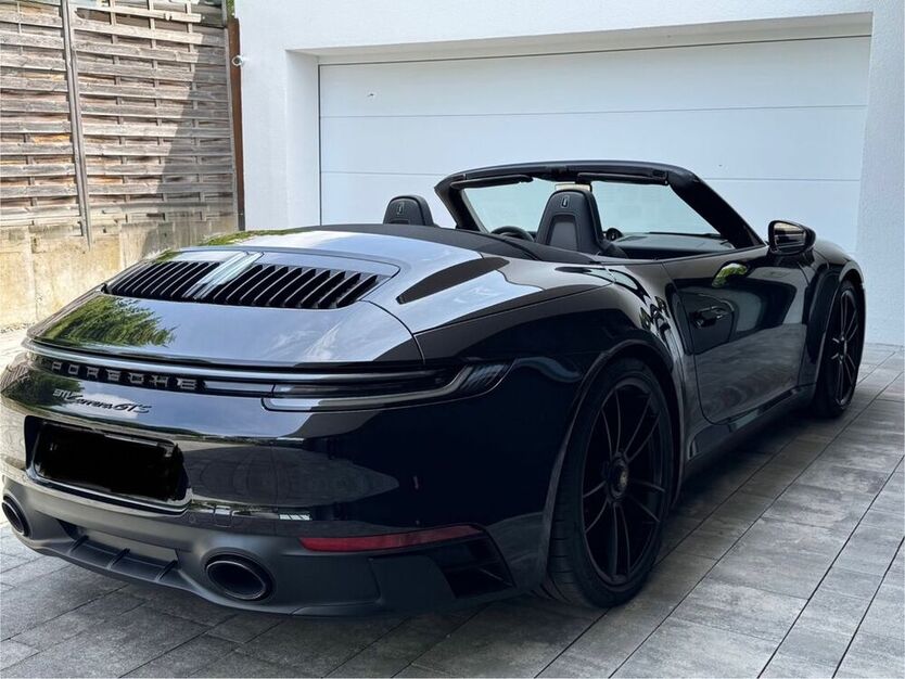 992