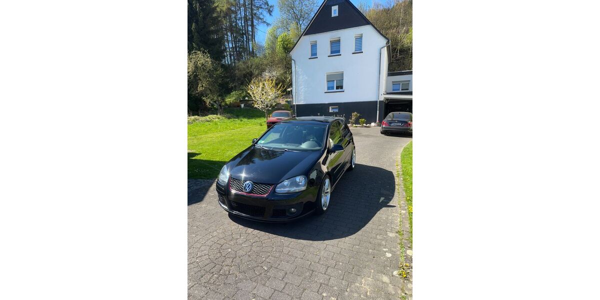 VW Golf 151.000 km 6.999 &euro; Bestwig 59909