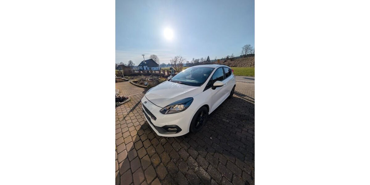 Ford Fiesta 68.800 km 13.500 &euro; Pfullendorf 88630