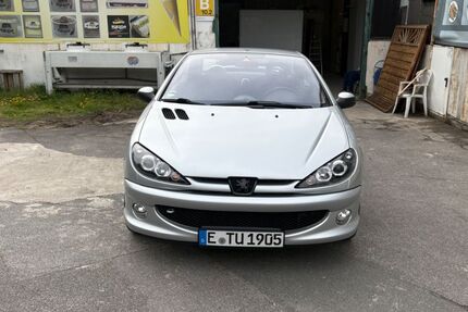 Peugeot 206 147.000 km 3.206 &euro; Essen 45359