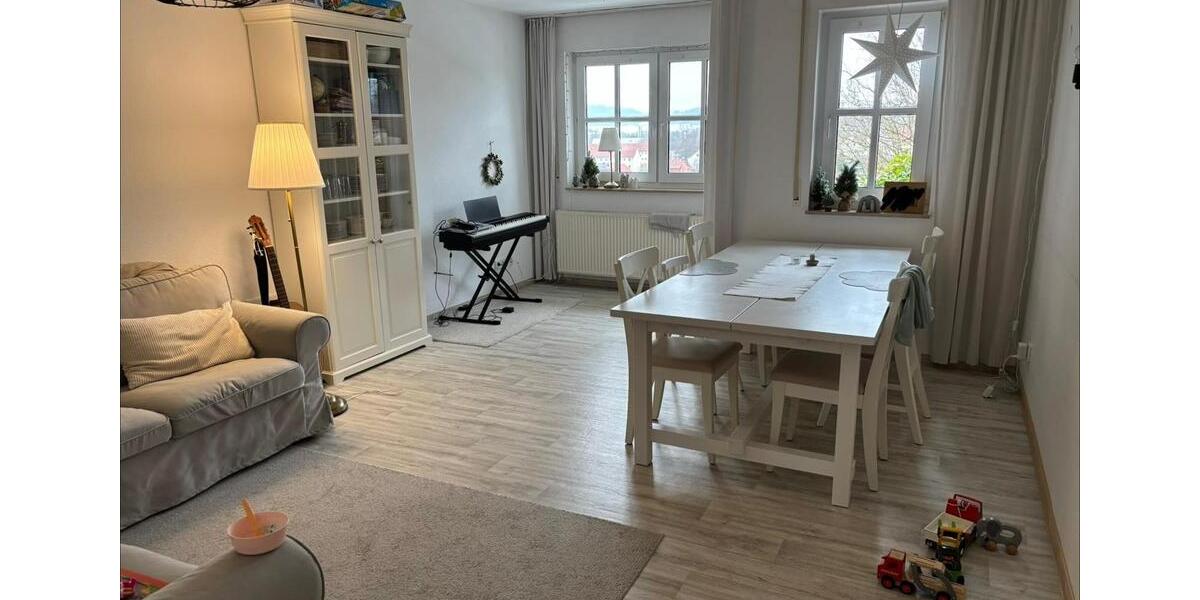 Erdgeschoßwohnung Hildburghausen - 4 Zimmer, 89 m&sup2;, 750&euro; | Angebot:25560436
