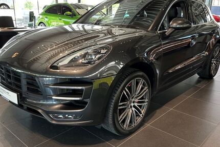 Porsche Macan 92.000 km 49.900 € Bielefeld 33719