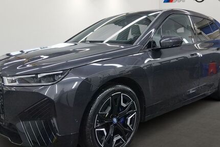 BMW iX 31.302 km 51.980 € München 81827