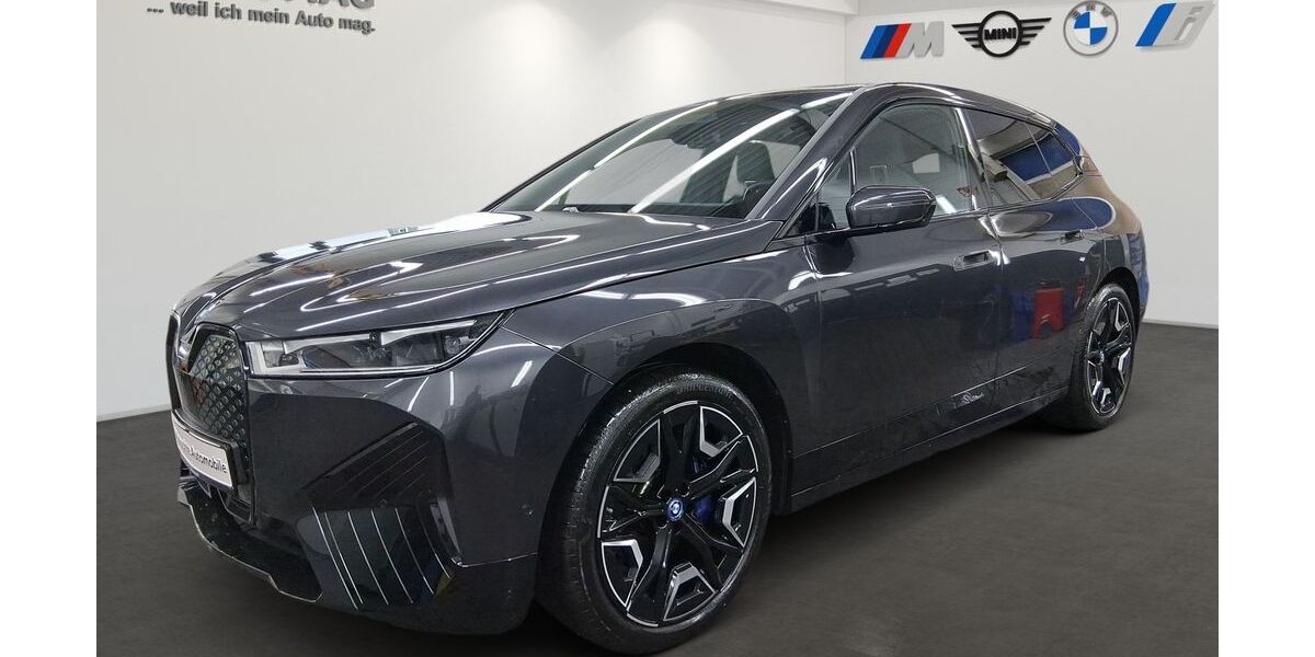 BMW iX 31.302 km 51.980 € München 81827
