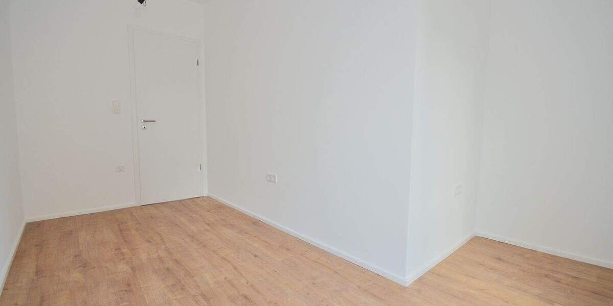 Urbaner Rückzugsort im Stadthaus: Wohnen mit Stil und Effizienz in Neu-Isenburg 5 zimmer