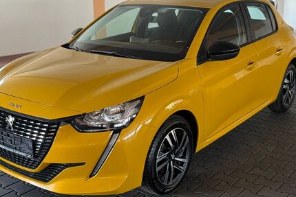 Peugeot 208 56.900 km 14.449 &euro; Regensburg 93057