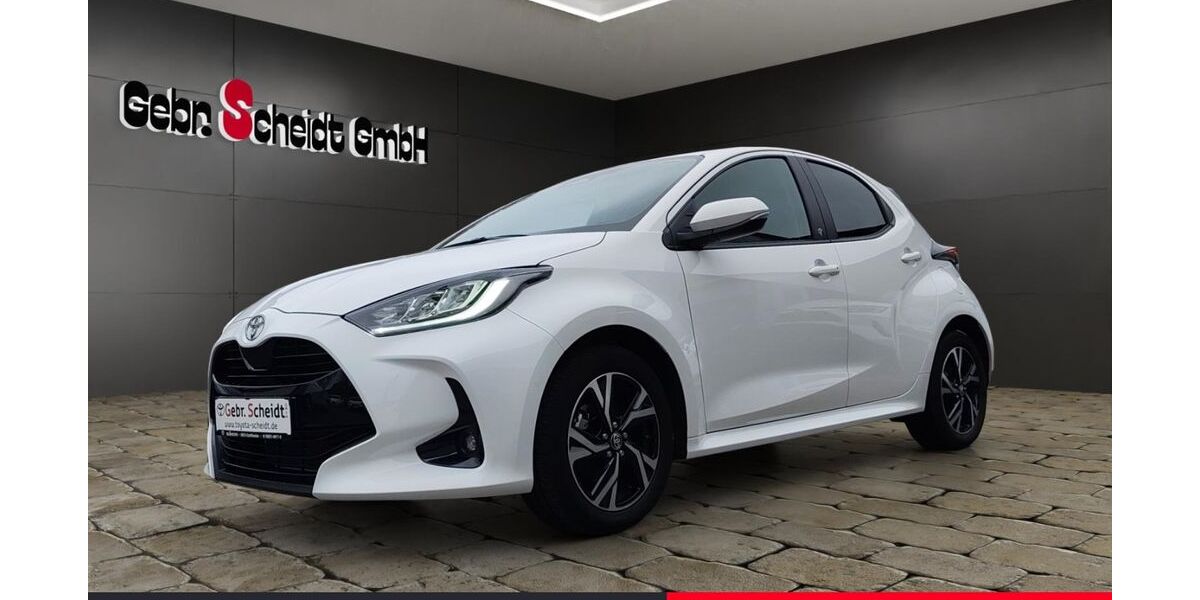 Toyota Yaris 14.407 km 22.970 &euro; Schiffweiler 66578