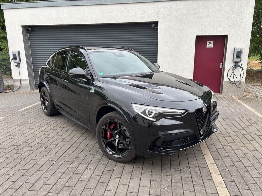 Alfa Romeo Stelvio 96.000 km 45.900 € Volkach 97332