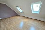Dachgeschoßwohnung Griesheim - 3 Zimmer, 90 m&sup2;, 1.300&euro; | Angebot:26262337