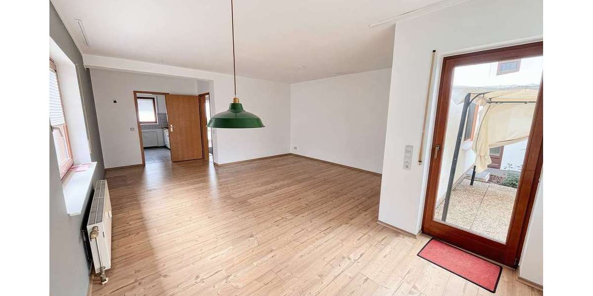 Schöne Doppelhaushälfte in Wehrheim mit zwei Wohnungen, Garten & Garage - Doppelhaushälfte Wehrheim | Angebot:27271153