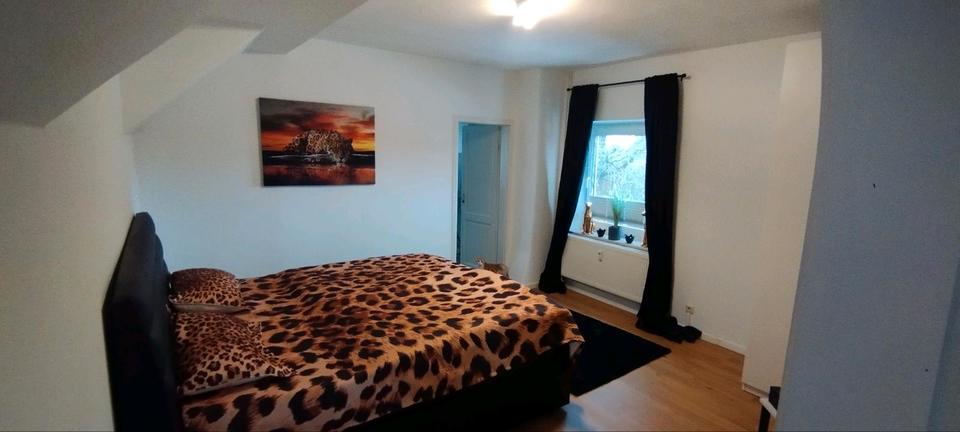 Etagenwohnung Preetz - 5 Zimmer, 100 m&sup2;, 1.200&euro; | Angebot:25381377