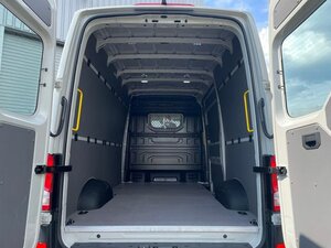 VW Crafter Kasten 35 L3H3 4M NAV LED ACC KAMERA PDC 2.040 km 58.990 &euro; Sangerhausen 06526