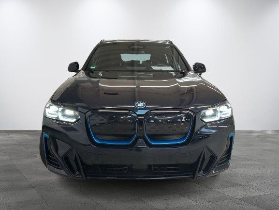 BMW iX3 52.000 km 30.073 &euro; Brüsewitz 19071