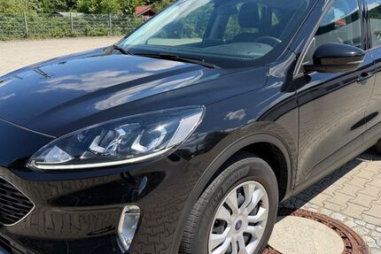 Ford Kuga 57.423 km 17.799 &euro; München 81825