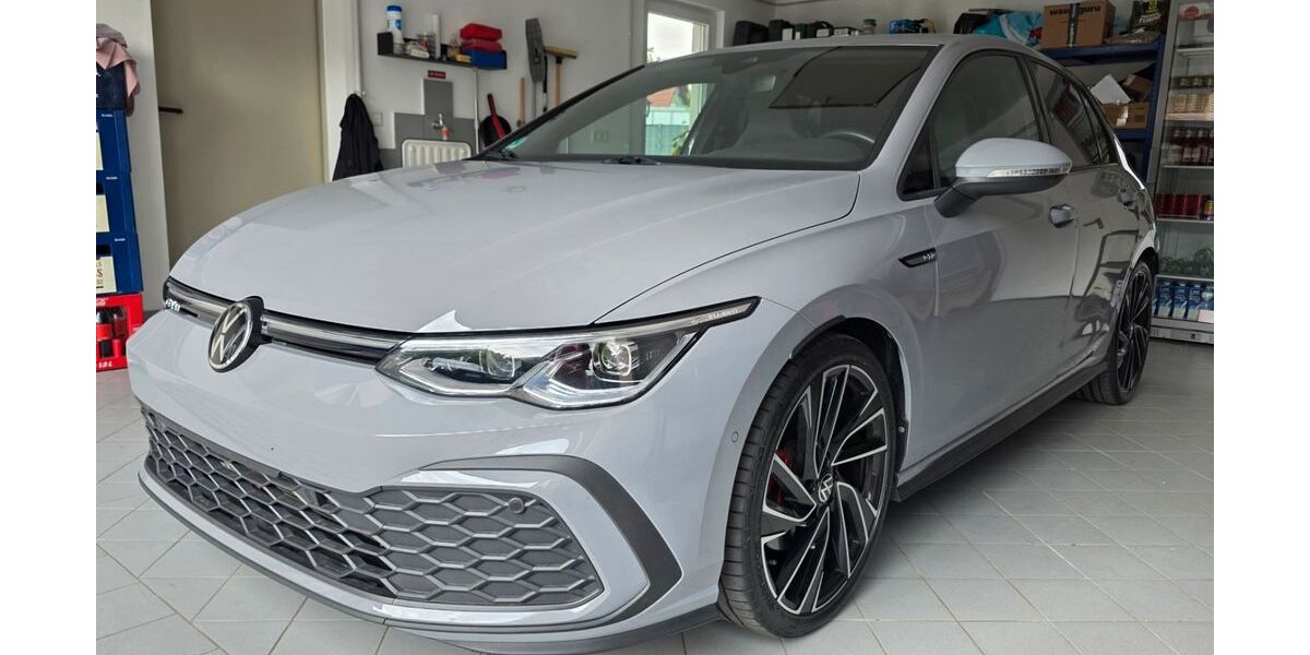 VW Golf 46.744 km 26.400 &euro; Swisttal 53913