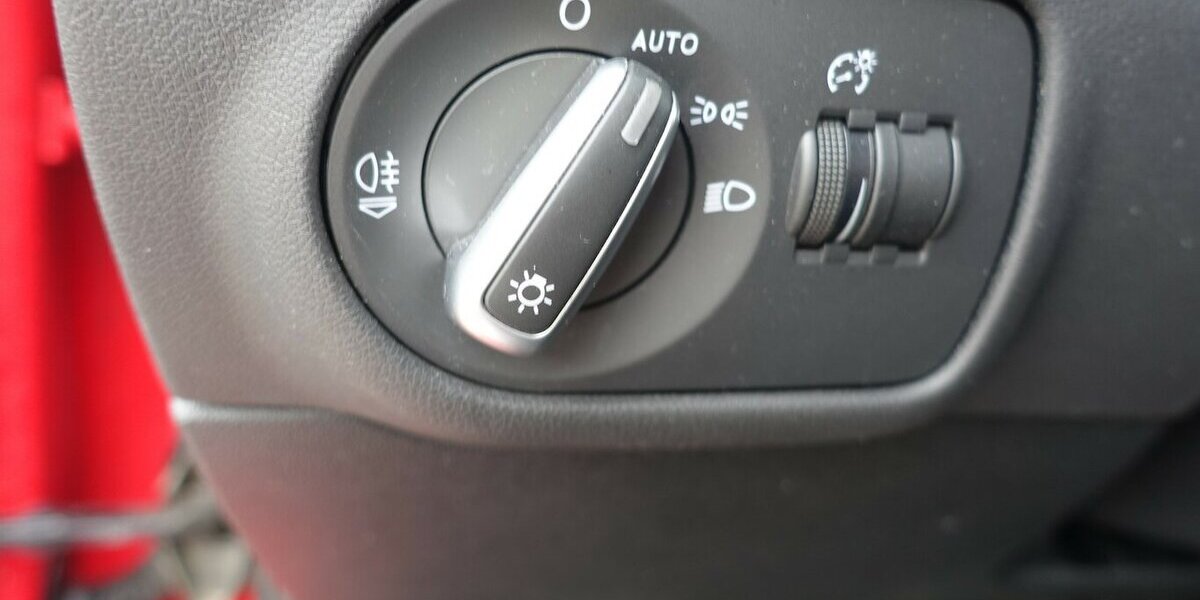 Audi A1 sport 1,8TFSI Bi-Xenon S-tronic S-line PDC 8xAl 154.000 km 15.950 &euro; Neumarkt/OPf 92318
