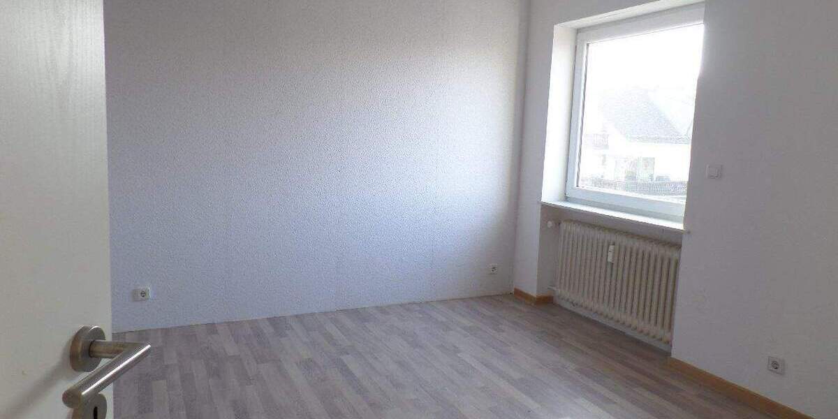 Etagenwohnung Neu-Anspach Rod am Berg - 4 Zimmer, 101 m&sup2;, 285.000&euro; | Angebot:25928268