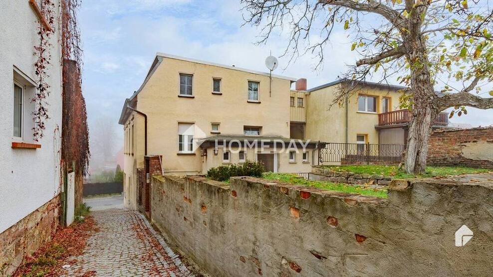 Ideal geschnittene Wohnung mit Tageslichtbad, Gartenanteil & Stellplatz in 4 Parteienhaus 2 zimmer