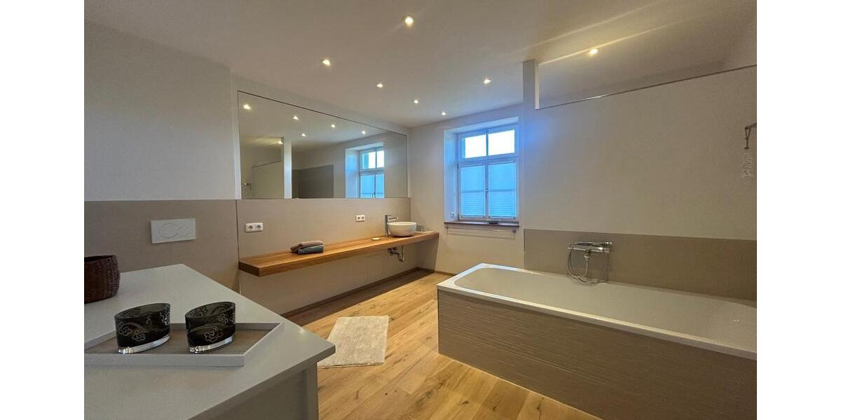 Bauernhaus, Landhaus Meßkirch - 8 Zimmer, 440 m&sup2;, 1.650.000&euro; | Angebot:27112305