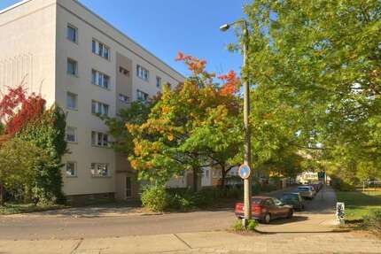 Wohnung Halle Südstadt - 3 Zimmer, 61 m&sup2;, 385&euro; | Angebot:27368415
