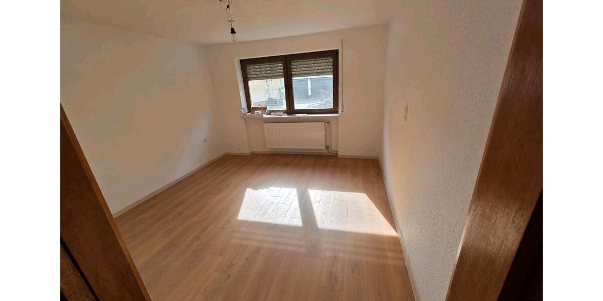 Reihenhaus Melsbach - 6 Zimmer, 125 m&sup2;, 1.150&euro; | Angebot:25501548