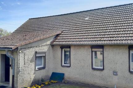 Haus auf großem Grundstück, mit angrenzendem Feld und Fernblick 3 zimmer