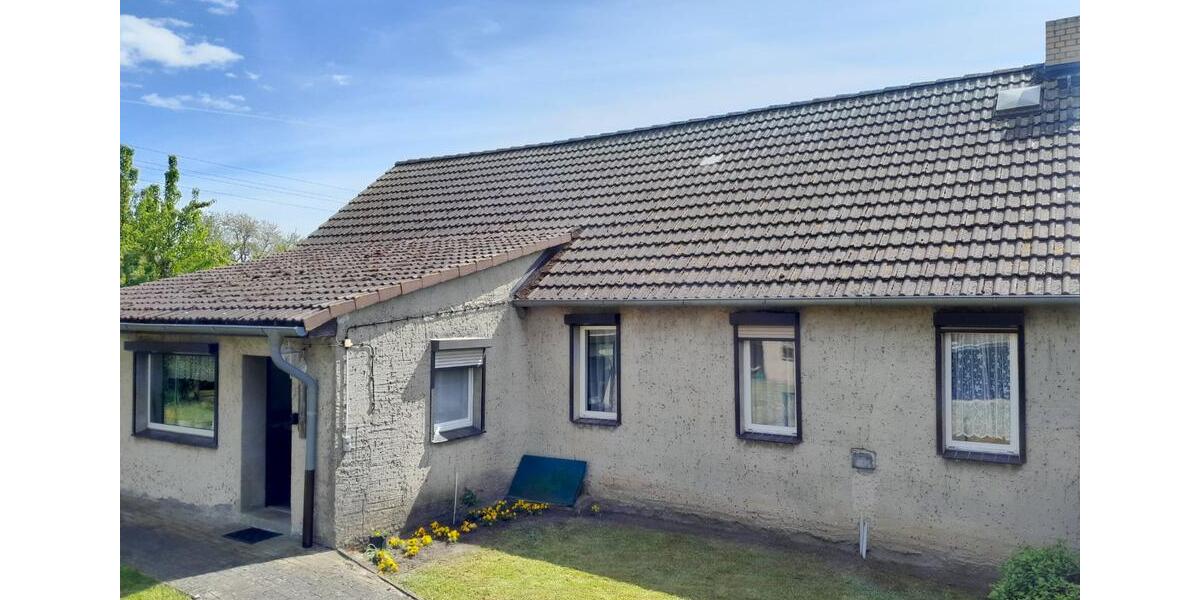 Haus auf großem Grundstück, mit angrenzendem Feld und Fernblick 3 zimmer