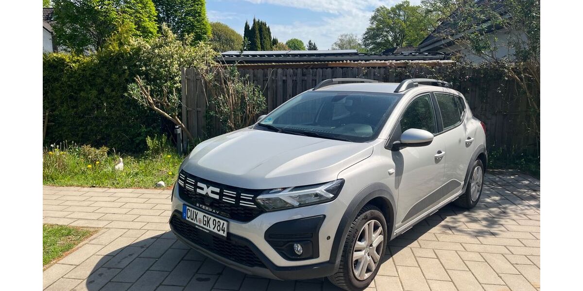 Dacia Sandero 30.000 km 12.750 &euro; Hamburg 22393