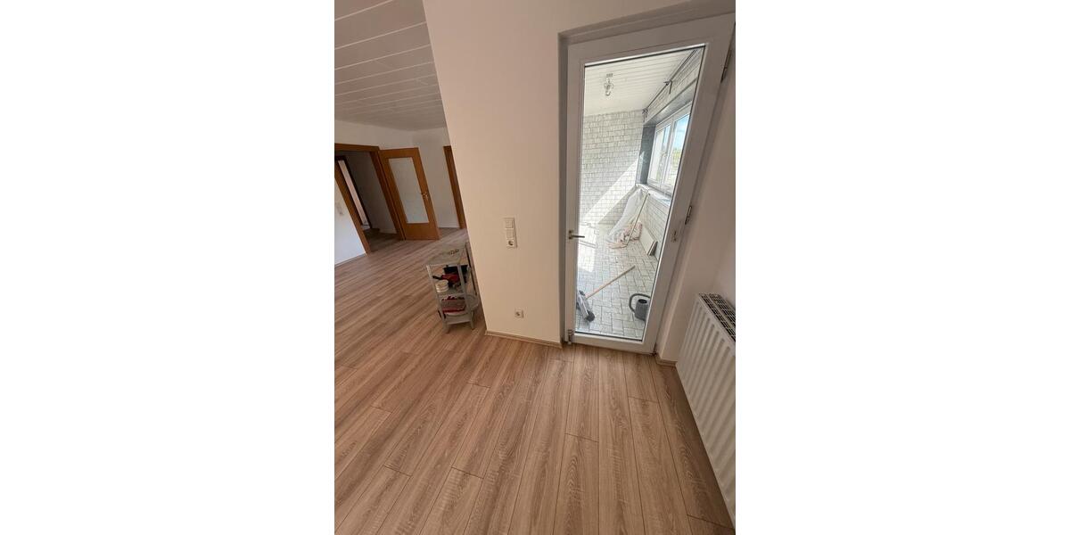 Dachgeschoßwohnung Arnsberg Oeventrop - 4 Zimmer, 90 m&sup2;, 940&euro; | Angebot:26414773