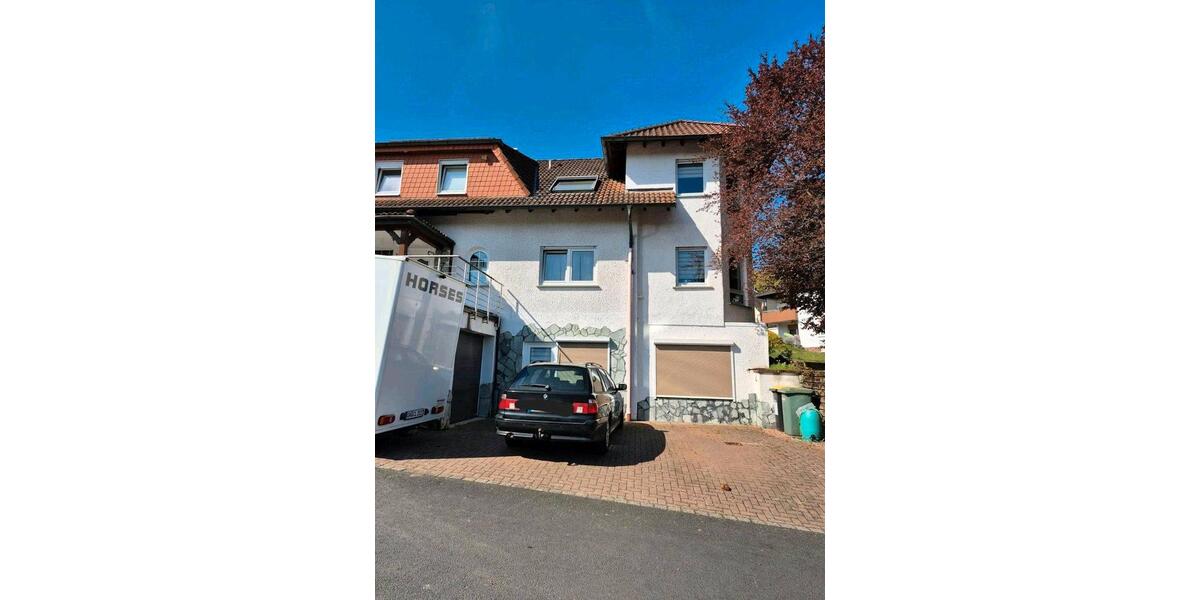 Einfamilienhaus Wächtersbach - 7 Zimmer, 260 m&sup2;, 2.400&euro; | Angebot:26359348