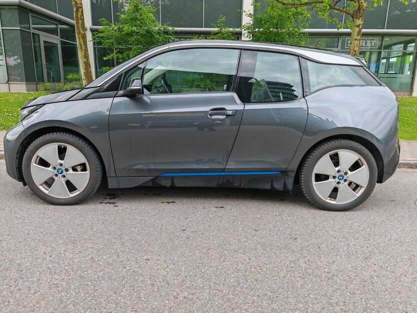 i3