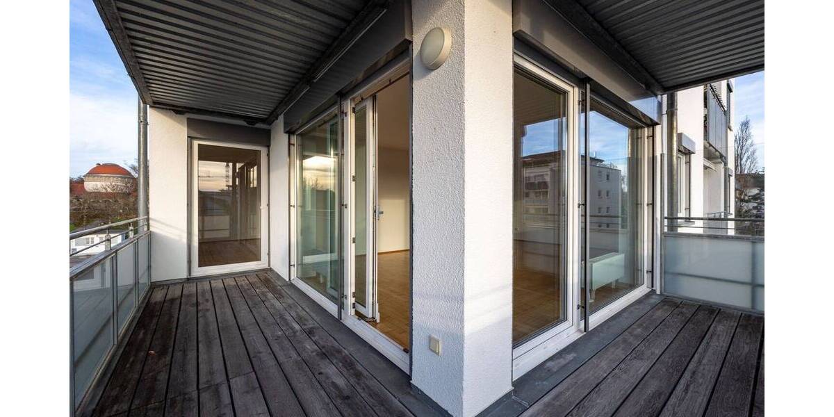 Sonnenverwöhnte 4-Zimmer-Mietwohnung mit drei Balkonen und Tiefgaragenstellplatz 4 zimmer