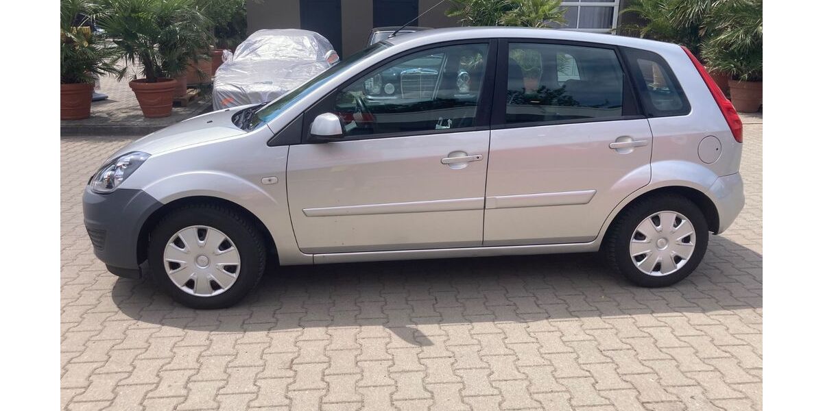 Ford Fiesta 184.177 km 1.777 &euro; Nuthetal 14558