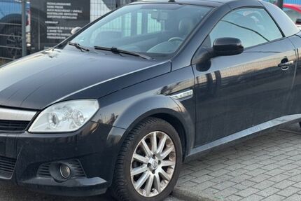 Opel Tigra 139.556 km 2.490 &euro; Wildau 15745