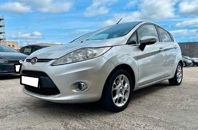 Ford Fiesta 114.911 km 4.499 &euro; Detmold 32758