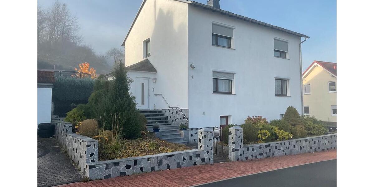 Einfamilienhaus Dautphetal - 6 Zimmer, 140 m&sup2;, 325.000&euro; | Angebot:24070034