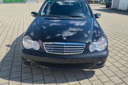 Mercedes-Benz C 200 202.570 km 3.450 € Berau 79777