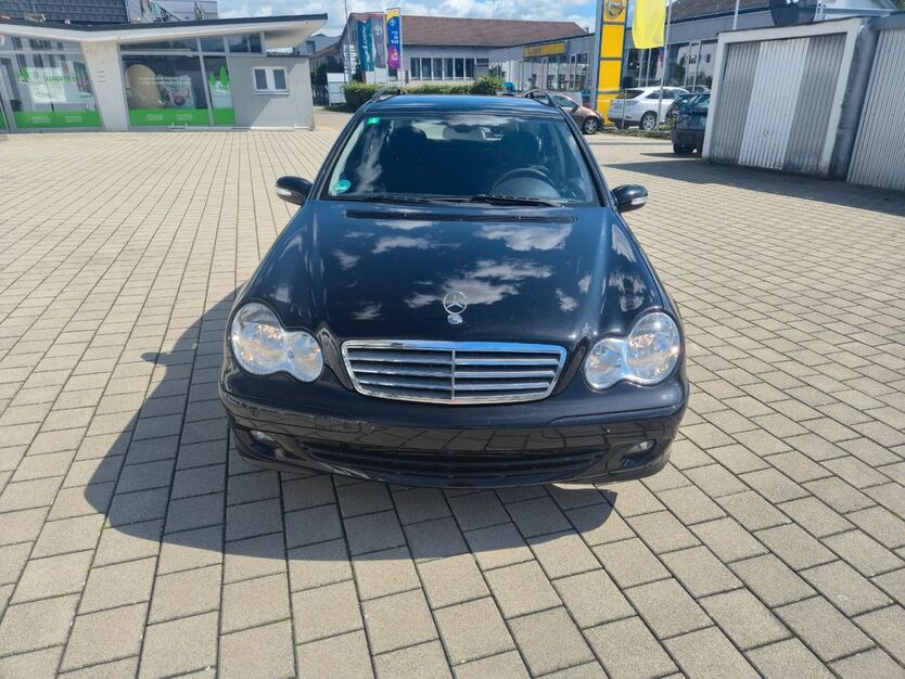 Mercedes-Benz C 200 202.570 km 3.450 € Berau 79777