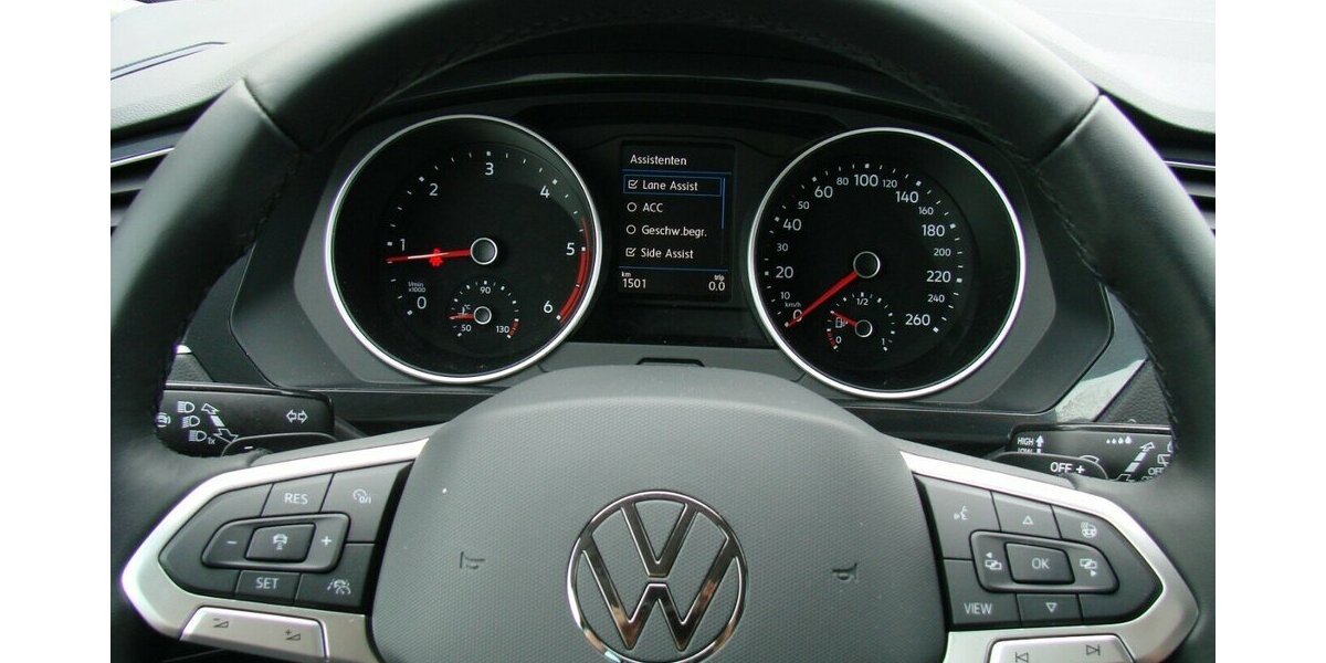 VW Tiguan 2.0TDI Urban Sport 4x4 ACC Navi LED 1.501 km 35.980 &euro; Falkensee 14612