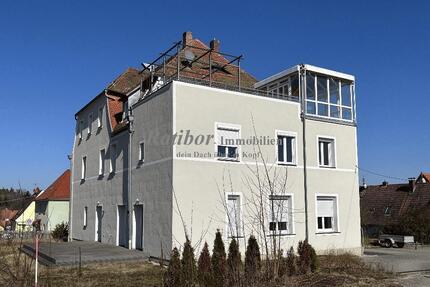 Außergewöhnliche und sehr großzügige 5 Zimmer Mansardenwohnung mit Dachterrasse und Wintergarten - Wohnung Roth Eckersmühlen | Angebot:26998526