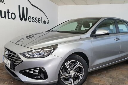 Hyundai i30 1.0 T-GDI Kamera Spur Klimaautomatik App 43.900 km 15.450 &euro; Garrel 49681