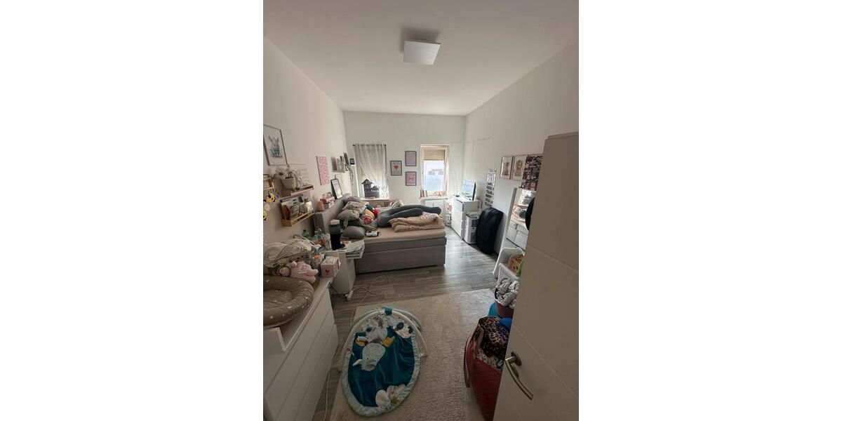 Erdgeschoßwohnung Haßloch - 3 Zimmer, 90 m&sup2;, 950&euro; | Angebot:26042115