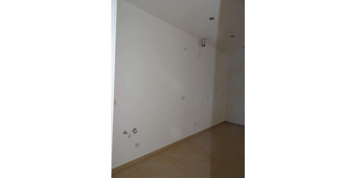 Zimmer Rathenow Rathenow West - 4 Zimmer, 145 m&sup2;, 1.160&euro; | Angebot:25665406